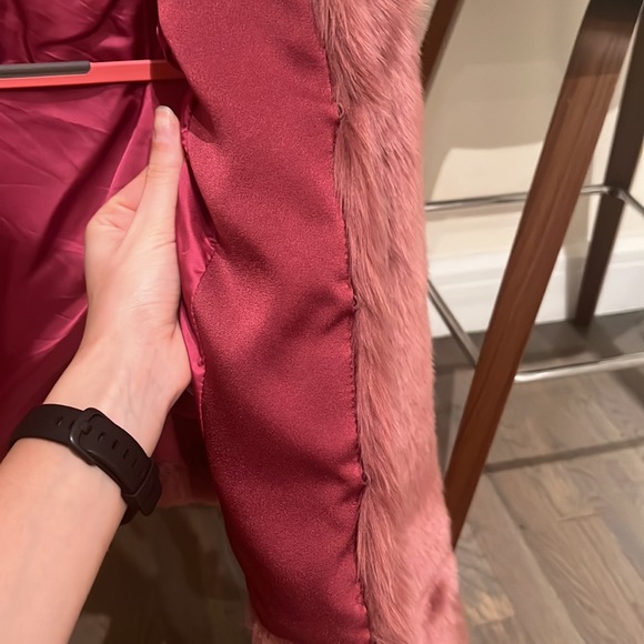 Aritzia Babaton Magenta Crop Faux Fur Jacket - Picture 7 of 15